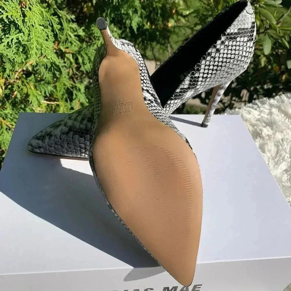 Alias Mae Black & White Snake Skin Pumps - Picture 10 of 13